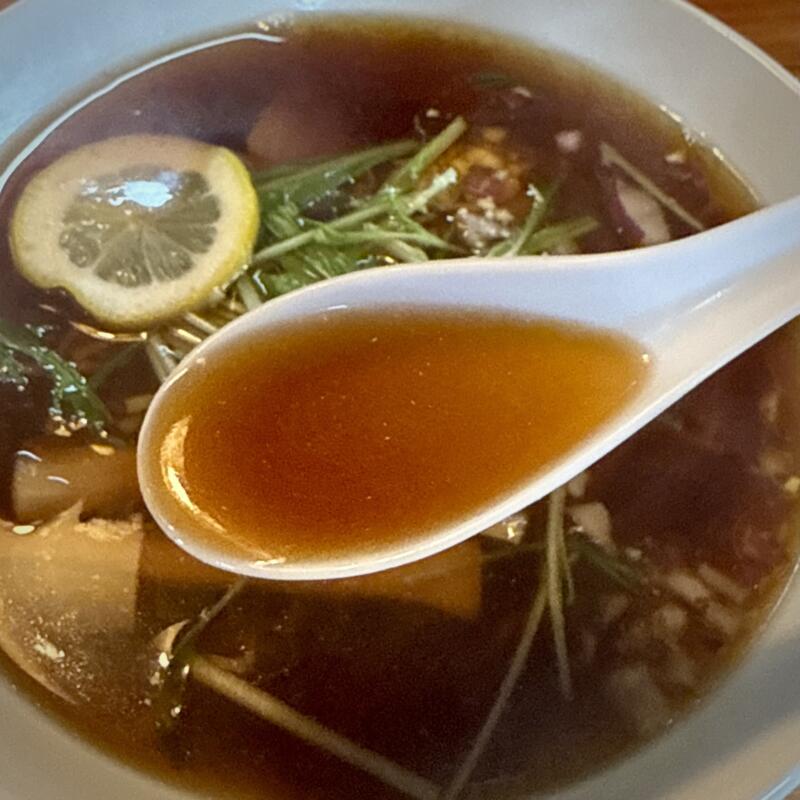 麺屋 Sasaki ささき 千代菊跡地 秋田県由利本荘市水林 中華そば 秋田ご当地 十八番系ラーメン ナッツ レモン入り 醤油ラーメン スープ
