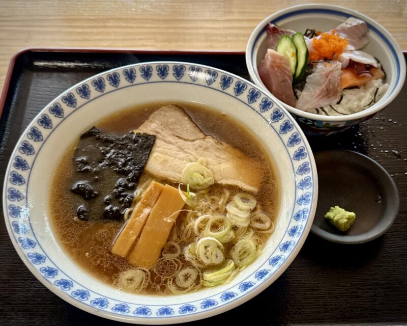 お食事処 縁司 えにし 吾愛郷食堂 リニューアルオープン 吾愛郷グループ 秋田県にかほ市象潟町琴和喜 ラーメンセット 醤油ラーメン 中華そば ミニ海鮮丼セット