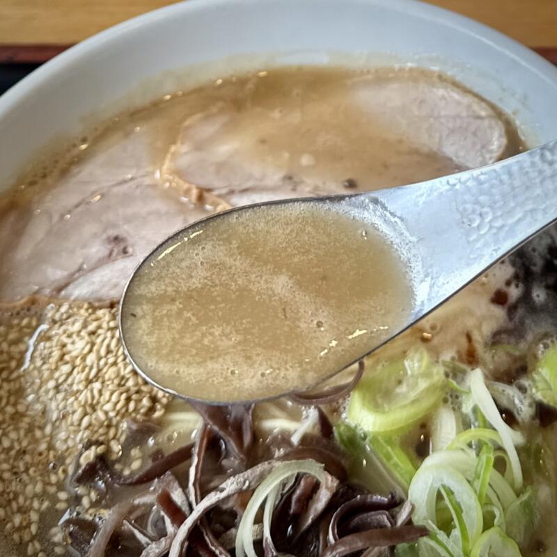 鷹乃巣 たかのす 山形県鶴岡市小淀川 極みとんこつ 豚骨ラーメン スープ