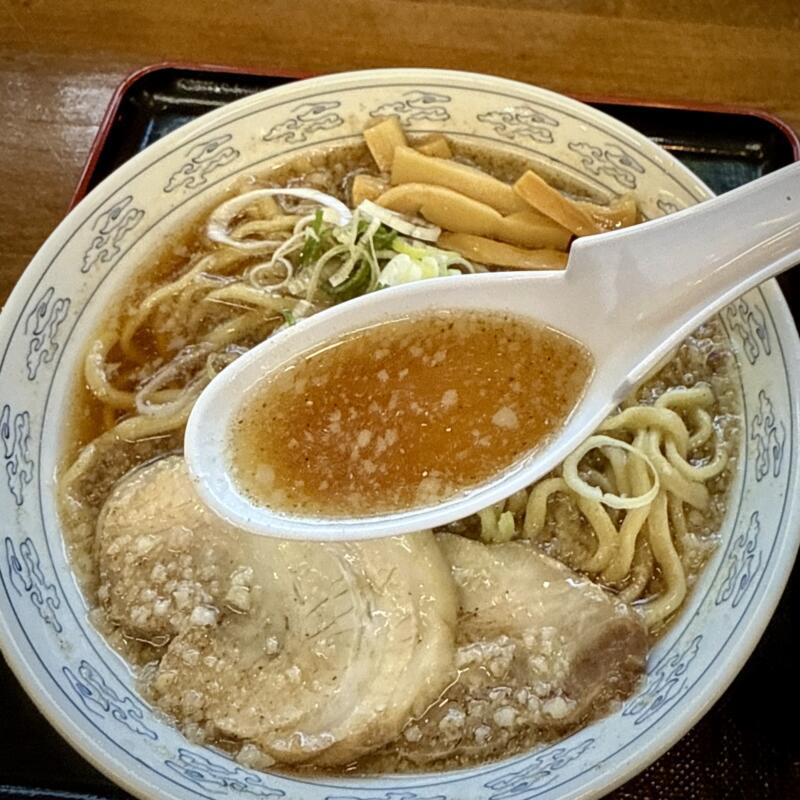 中華そば 雲ノ糸 最上川店 山形県最上郡戸沢村古口 極煮干し中華 中華そば 背脂煮干し 醤油ラーメン スープ
