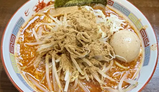 らーめん萬亀＠秋田県秋田市中通にて辛いラーメン(あっさり味噌)の4辛＋痺れをオーダー！アグレッシブな痺辛が脳天を直撃♪