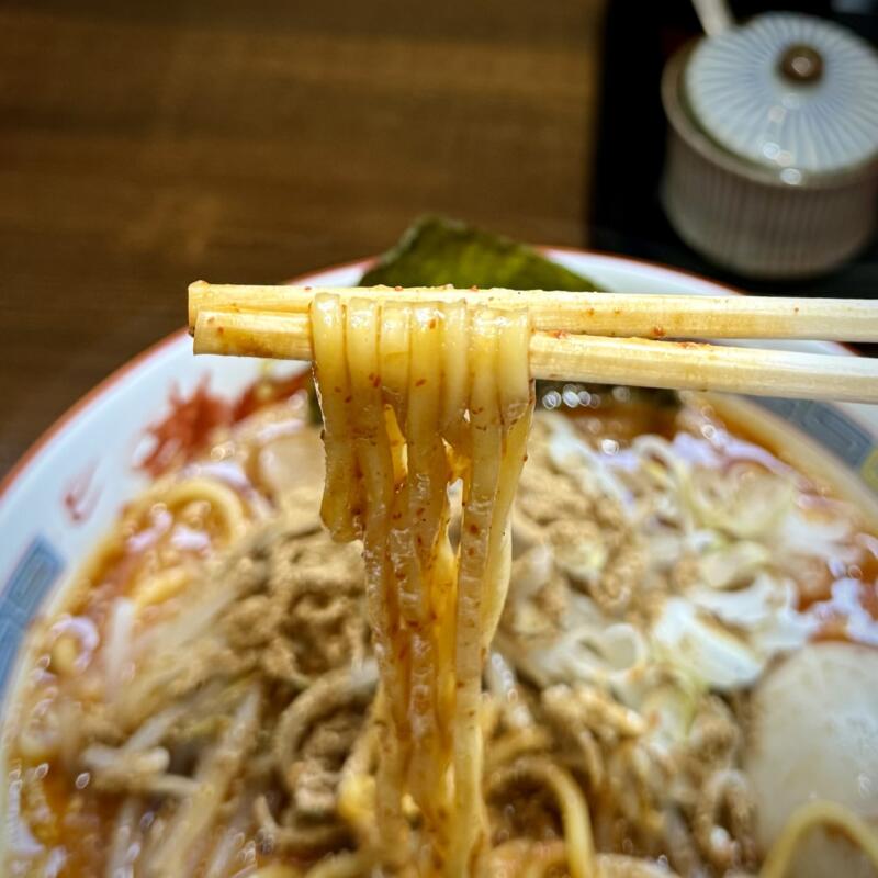 らーめん萬亀 ばんき 秋田県秋田市中通 秋田駅前 辛いラーメン あっさり味噌 痺辛味噌ラーメン 4辛 痺れ追加 自家製麺