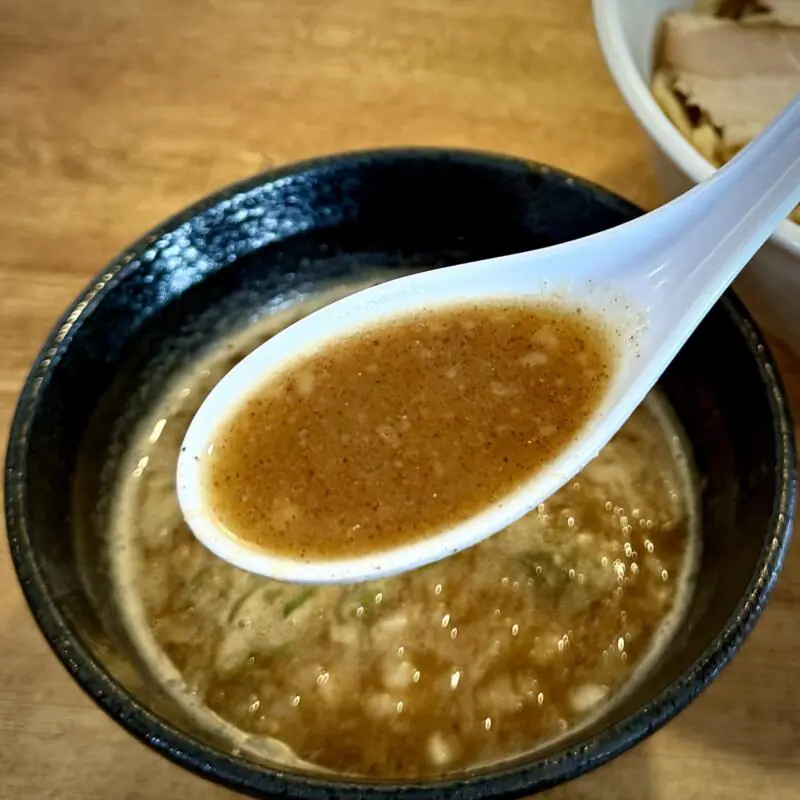 らぁ麺 とさかや 秋田県能代市落合 濃厚煮干しつけ麺 濃厚豚骨魚介系つけめん つけ汁 スープ
