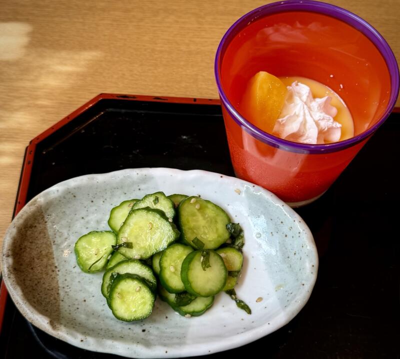 味の駅 秋田県仙北郡美郷町六郷 おまかせ定食 冷やし中華 ミニソースかつ丼 漬物 デザート