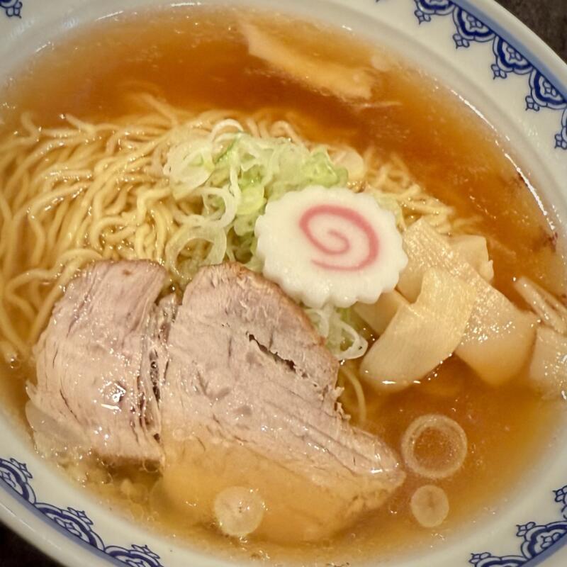 三吉屋 駅南けやき通り店 さんきちや えきなんけやきどおりてん 新潟県新潟市中央区米山 新潟駅南口 新潟駅裏 中華そば 普通 新潟ご当地 あっさり醤油ラーメン 具