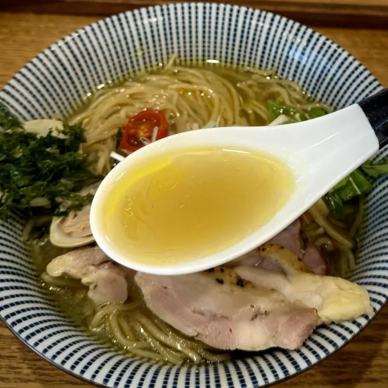麺屋 玄洋 げんよう 新潟県新潟市東区空港西 新潟空港 貝塩ラーメン スープ