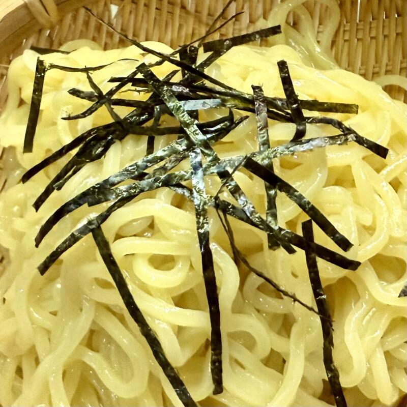 うまみ処 さなだ 秋田県横手市平鹿町浅舞 日替ランチ ザル中華とマグロたたき丼 具 薬味
