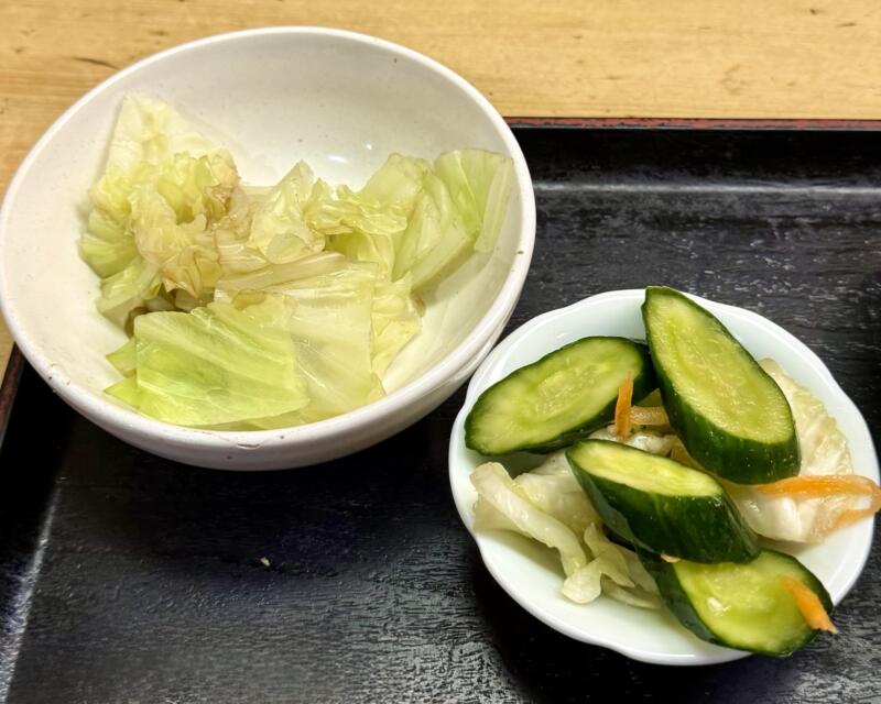 うまみ処 さなだ 秋田県横手市平鹿町浅舞 日替ランチ ザル中華とマグロたたき丼 キャベツのお浸し 漬け物