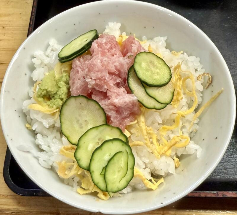 うまみ処 さなだ 秋田県横手市平鹿町浅舞 日替ランチ ザル中華とマグロたたき丼