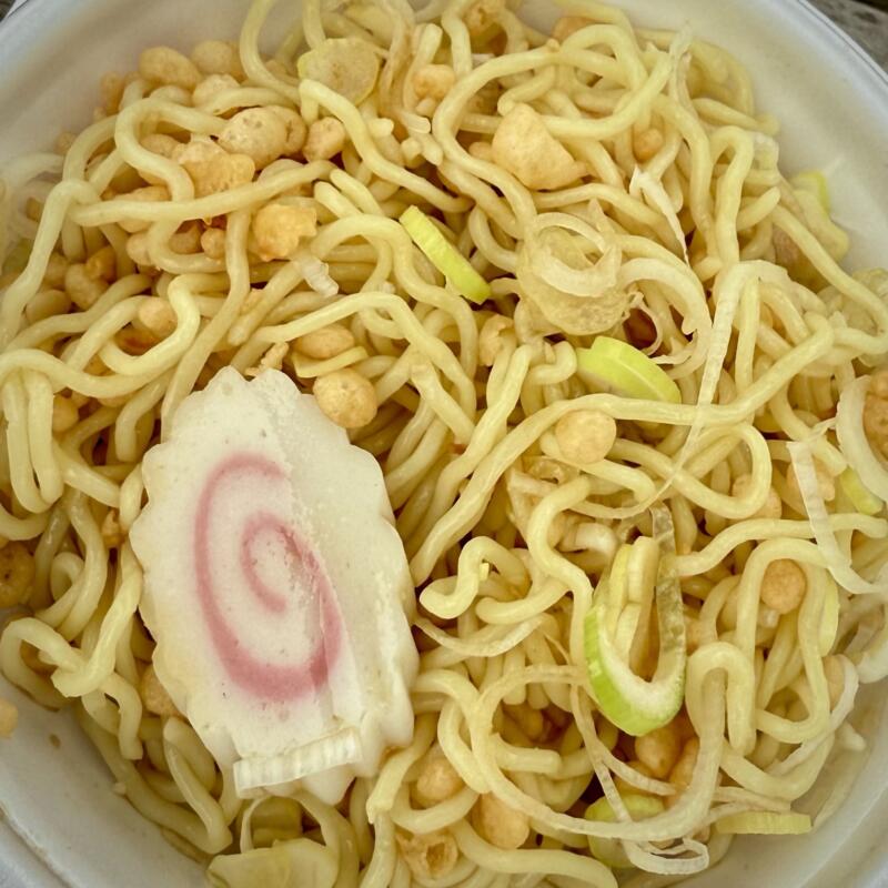美郷食堂 秋田県仙北郡美郷町飯詰 キッチリカー 冷やし美郷たぬ中 中華そば 冷たい醤油ラーメン 混ぜる