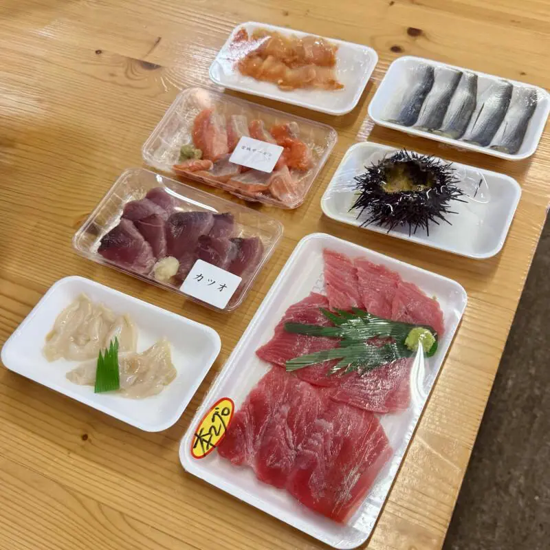 塩釜水産物仲卸市場 宮城県塩竈市 マイ海鮮丼コーナー