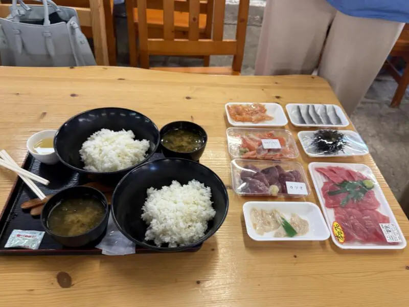 塩釜水産物仲卸市場 宮城県塩竈市 マイ海鮮丼コーナー