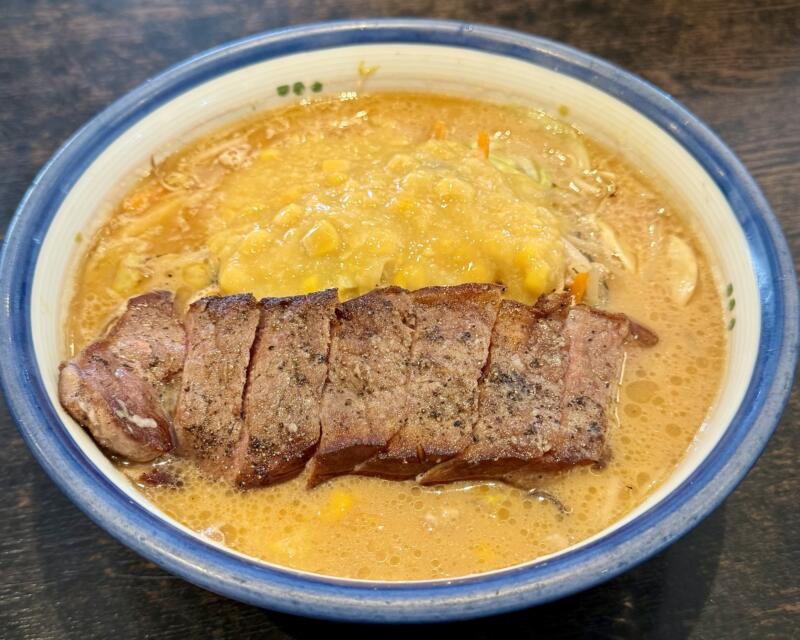 ファミリーレストラン デリシャス 宮城県石巻市蛇田 アキラーメン 特製みそらーめん 特製味噌ラーメン コーンペースト ステーキ肉トッピング