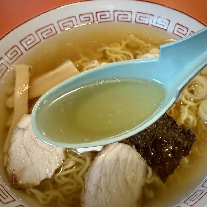 紅梅食堂 こうばいしょくどう 岩手県宮古市大通 老舗 町中華 中華そば 醤油ラーメン スープ