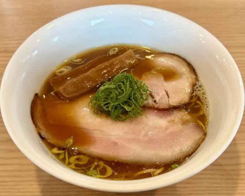 らぁ麺 みずがめ食堂 秋田県能代市中柳 柳麺多むら 能代本店 リニューアル 醤油らぁ麺 醤油ラーメン