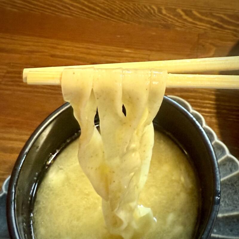 自家製麺 ラカン 宮城県仙台市若林区荒井 荒井駅 鶏塩麹と四番のつけ麺 自家製麺 平打ち極太ストレート麺