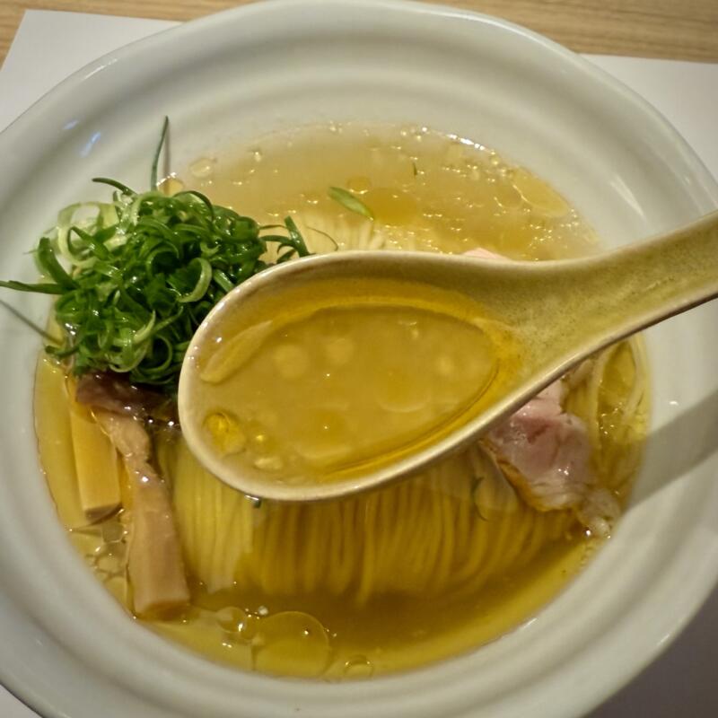 中華蕎麦 おか部 おかべ 新潟県燕市井土巻 塩そば 塩ラーメン スープ