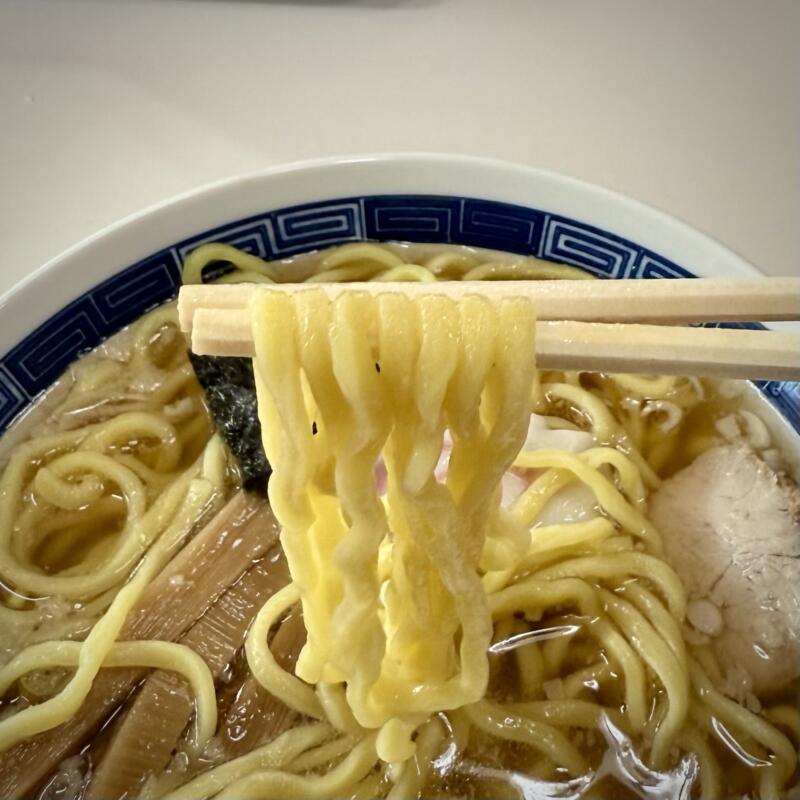 花岡食堂 新潟県燕市花見 西燕 中華そば 新潟ご当地 燕背脂ラーメン 背脂醤油ラーメン 近藤製麺所