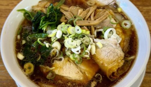 らーめんの土佐屋＠新潟県魚沼市和長島にてラーメンをオーダー！生姜醤油×背脂醤油なハイブリッドご当地ラーメンを提供している行列必至の人気実力店♪