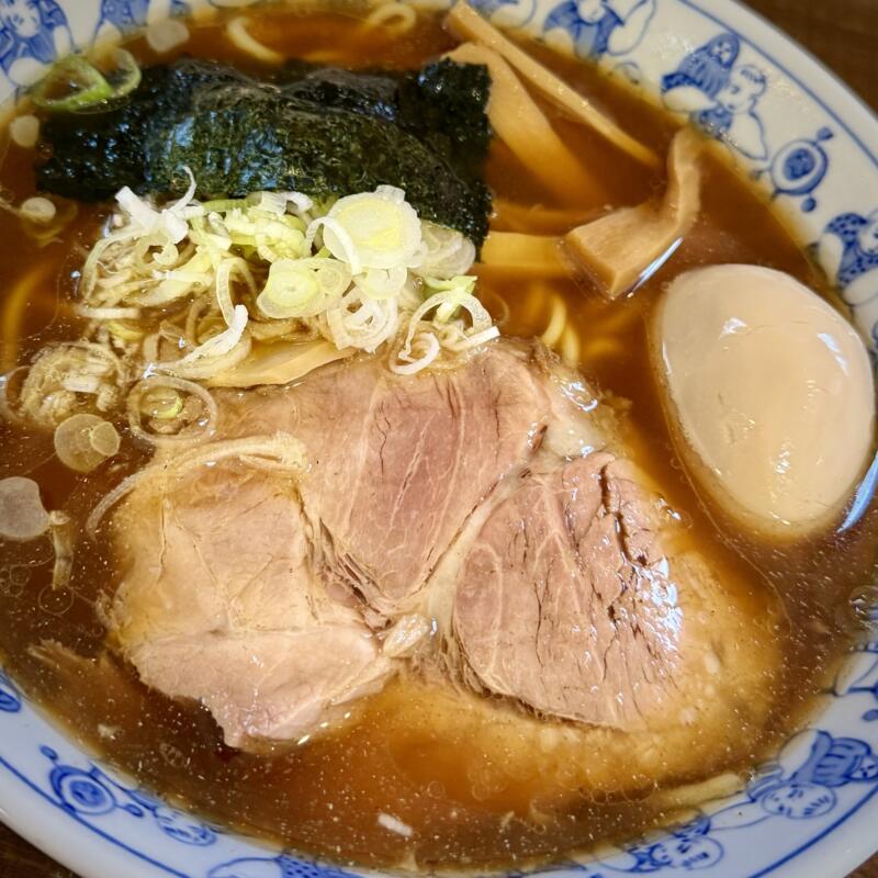 らーめん萬亀 ばんき 秋田県秋田市中通 秋田駅前 あっさり正油 醤油ラーメン 具