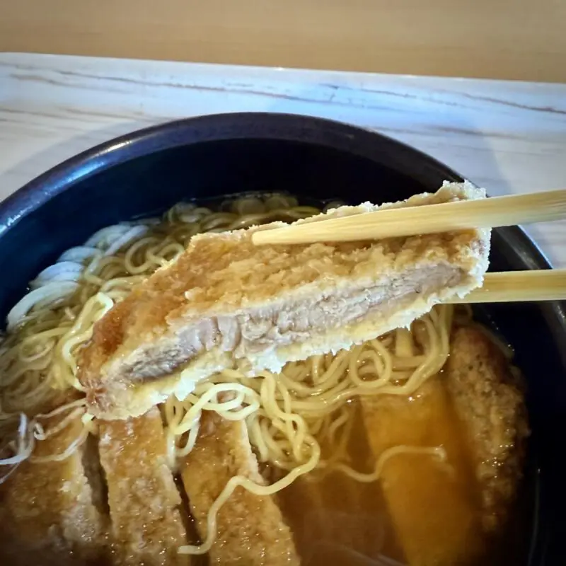 道の駅 十和田湖食堂 秋田県鹿角郡小坂町十和田湖 道の駅十和田湖 ひめますの郷 和井内 こさかまちかつらーめん カツラーメン 醤油ラーメン トンカツ