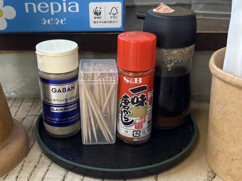 原食堂 はら食堂 はらしょく 青森県青森市松原 天中華そば(えび天入り) 天麩羅中華そば 青森ご当地 津軽煮干しラーメン 醤油ラーメン 味変 調味料