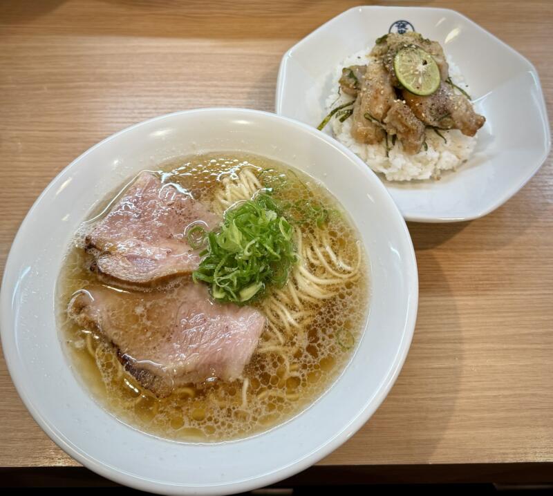 夜来香食堂﻿ イエライシャンしょくどう 秋田県秋田市八橋大畑 ラーメンセット 煮干し中華ソバ 煮干しラーメン 醤油ラーメン 豚ロースねぎ塩丼