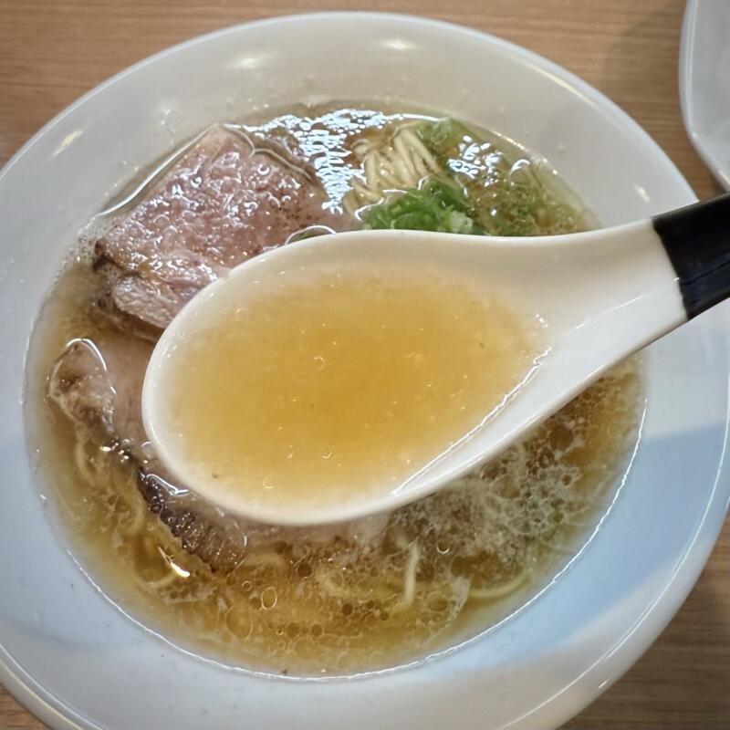夜来香食堂﻿ イエライシャンしょくどう 秋田県秋田市八橋大畑 ラーメンセット 煮干し中華ソバ 煮干しラーメン 醤油ラーメン スープ