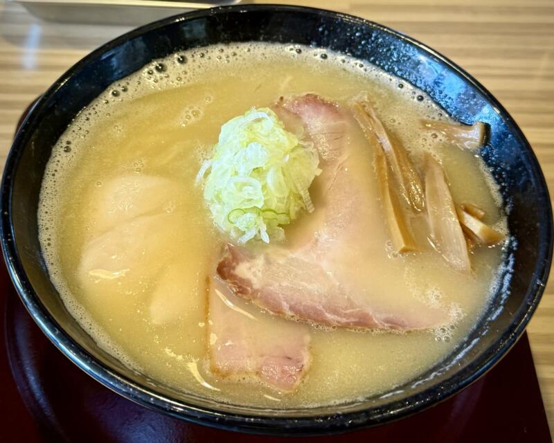 らぁ麺 おかむら 福島県郡山市大槻町 ν白湯そば ニュー白湯ラーメン 進化系福島鶏白湯