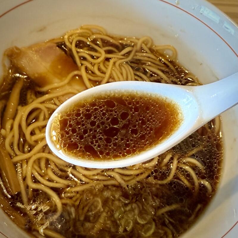 らぁ麺 おかむら 福島県郡山市大槻町 おかぶらっく 黒醤油ラーメン 郡山ブラック スープ
