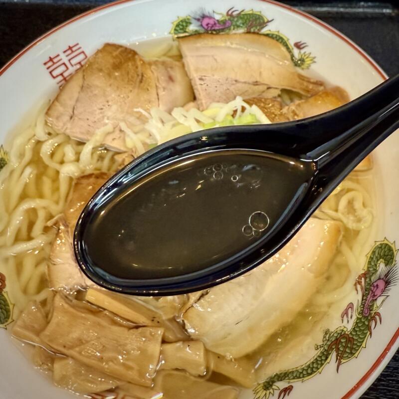 麺や飯や 仁 じん 福島県伊達市姥ケ懐 塩らーめん 伊達鶏 塩ラーメン スープ