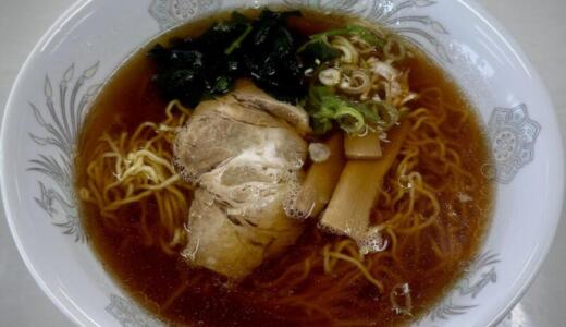 食堂 キッチン桃山＠秋田県秋田市中通にて醤油ラーメンをオーダー！歓楽街・川反(かわばた)を見渡せる酒場ビューなお手軽ランチ専門店♪