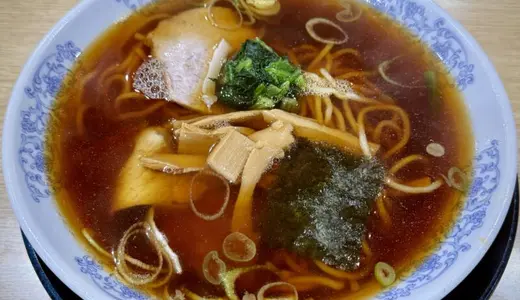 ラーメン あおきや 長岡インター店＠新潟県長岡市南七日町にてラーメンをオーダー！名店・青島食堂と並ぶ二大巨頭との呼び声も高い長岡生姜醤油ラーメンの人気店♪
