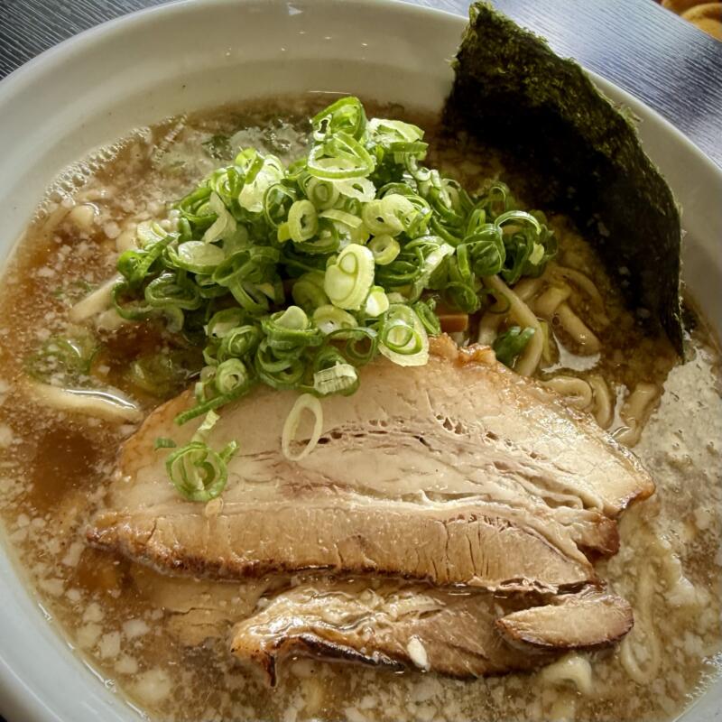 中華そば まがりすけ 山形県東根市中央東 背脂煮干そば 背脂煮干し醤油ラーメン 具