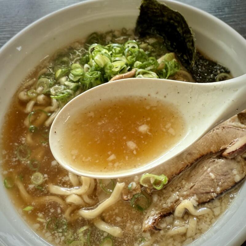 中華そば まがりすけ 山形県東根市中央東 背脂煮干そば 背脂煮干し醤油ラーメン スープ