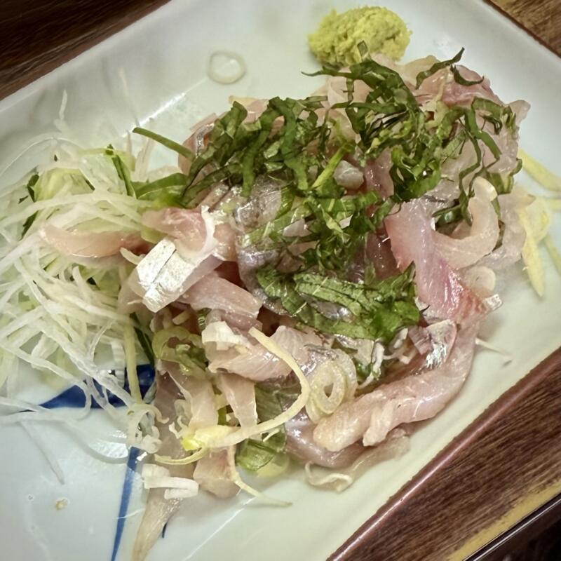 さすけ食堂 艶ちゃんのさすけ食堂 千葉県富津市金谷 浜金谷駅 カジメ半フライ 金のアジ 黄金アジ アジ あじたたき 鯵タタキ