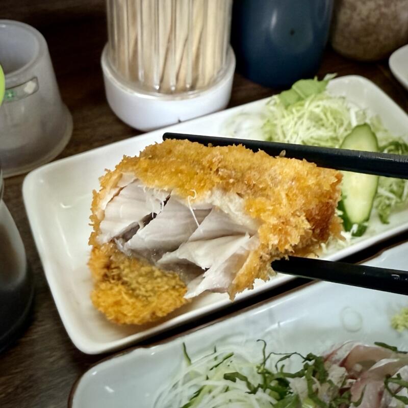 さすけ食堂 艶ちゃんのさすけ食堂 千葉県富津市金谷 浜金谷駅 カジメ半フライ 金のアジ 黄金アジ アジフライ
