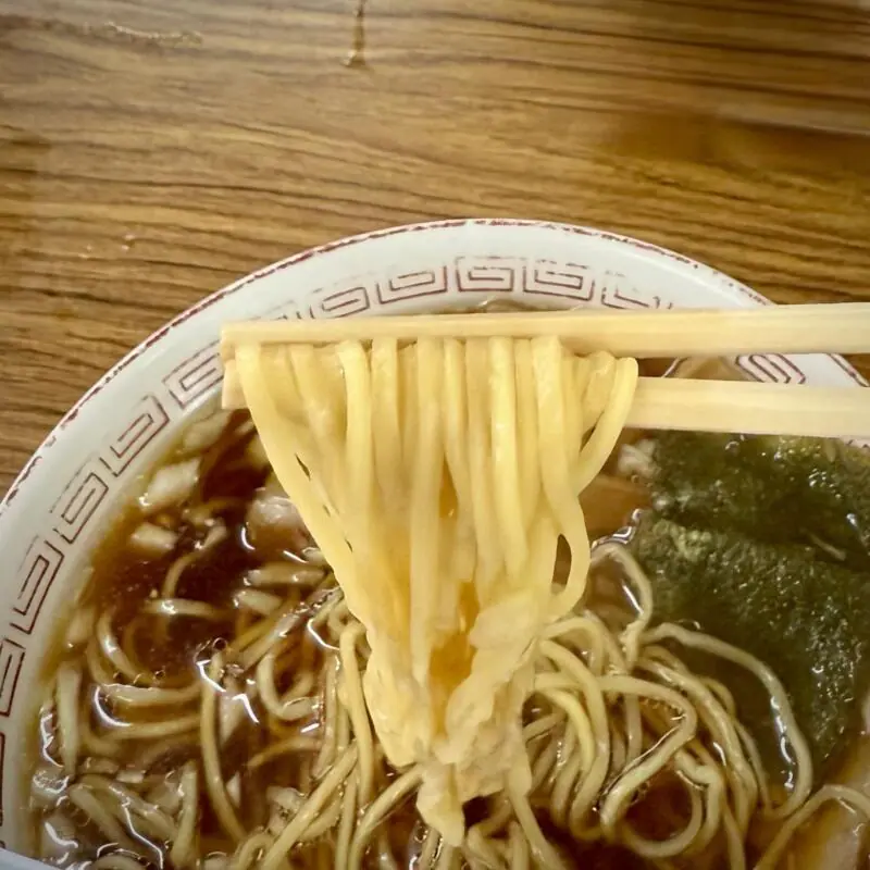 ニコニコドライブイン 千葉県富津市竹岡 上総湊駅 ラーメン 醤油ラーメン 竹岡式ラーメン 麺