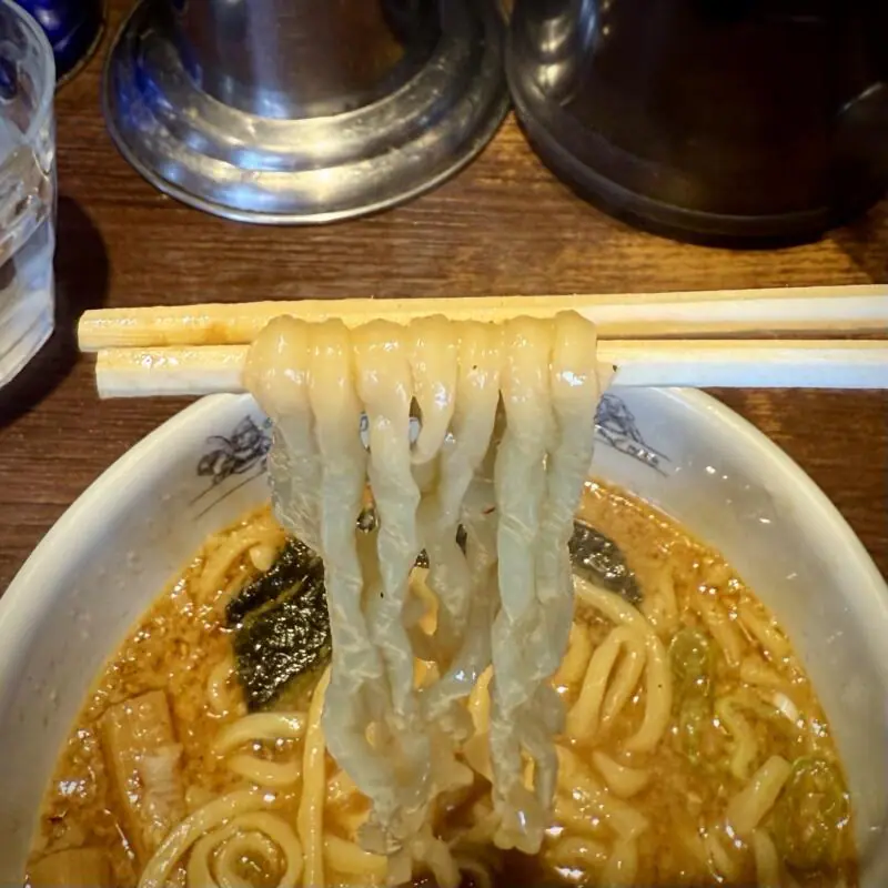 二九八家 いわせ ふくわうち いわせ 千葉県市川市大和田 本八幡駅 味噌ら〜麺 ラーメンショップ 豚骨味噌ラーメン 背脂ラーメン 麺 カネジン食品