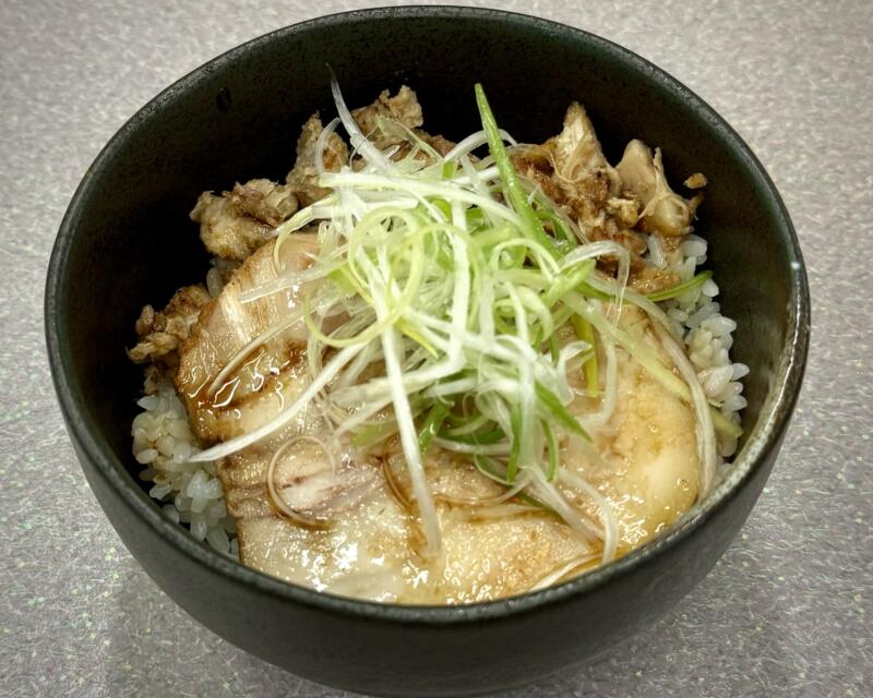 鬼そば藤谷 総本店 秋田県大仙市長野 旧中仙町 道の駅なかせん ドンパン節の里内 チャーシュー丼