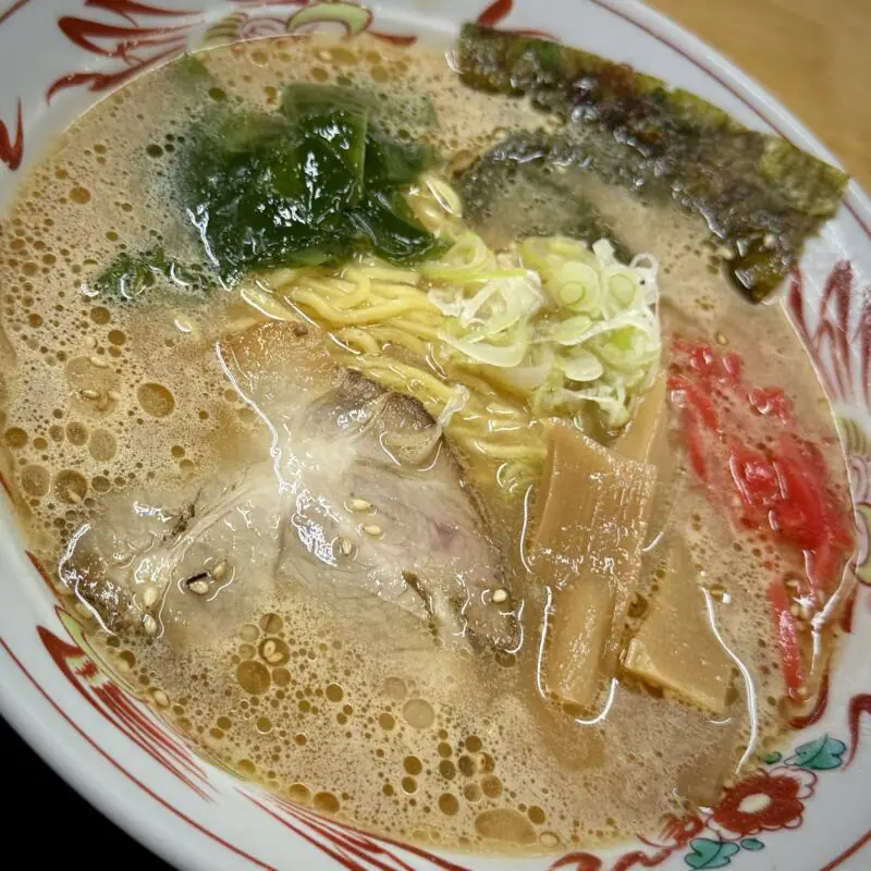 レストラン四季@秋田県大仙市協和船岡 協和温泉 四季の湯内 食堂 食事処 ラーメン ごま正油 胡麻醤油ラーメン 具