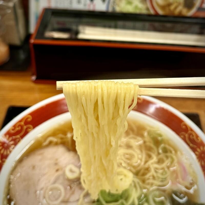 屋台の中華そば 橋龍 岩手県盛岡市みたけ 屋台の中華そば 醤油ラーメン 熊さん 麺