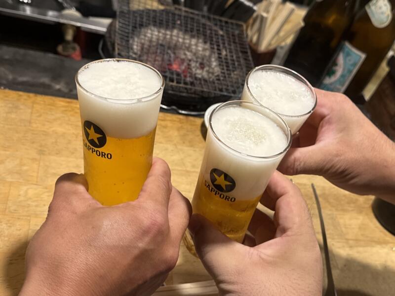 ほるもん猿 秋田県秋田市中通り 秋田駅前 瓶ビール 乾杯