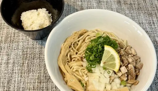 TONPUKU(豚福)＠秋田県秋田市中通にて豚しじみ油そばをオーダー！秋田駅前で間借り営業していたラーメン店が更なる間借り営業を経て移転リニューアルする形でオープンした新店♪