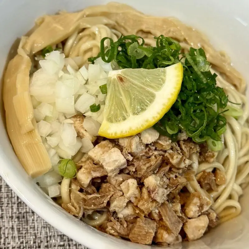 TONPUKU 豚福 秋田県秋田市中通 秋田駅前 豚しじみ油そば 汁なしラーメン 追い飯無料 具