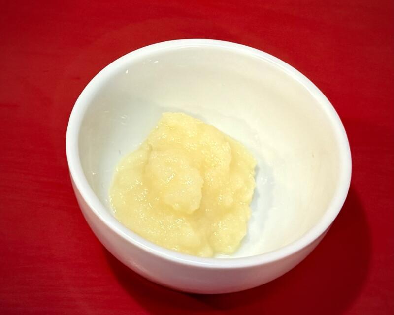 末廣ラーメン本舗 秋田駅前分店 秋田県秋田市中通 油そば 黄身のせ にんにく おろしニンニク 別皿