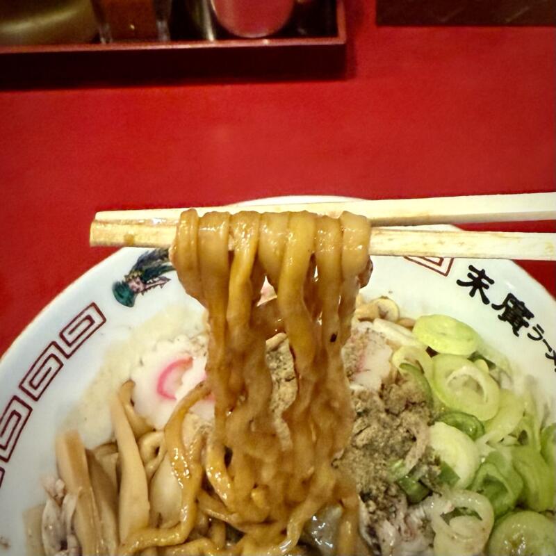 末廣ラーメン本舗 秋田駅前分店 秋田県秋田市中通 油そば 黄身のせ にんにく 麺
