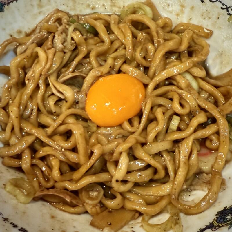 末廣ラーメン本舗 秋田駅前分店 秋田県秋田市中通 油そば 黄身のせ にんにく 卵黄