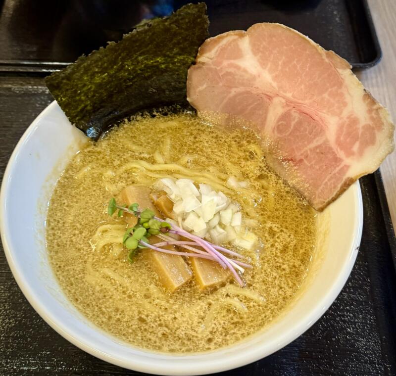 牡蠣と昆布のらー麺専門店MANNISH マニッシュ 新潟県新潟市西区青山 イオン新潟青山店 2階フードコート 牡蠣と昆布の味噌らー麺 牡蠣ペースト付き スープ