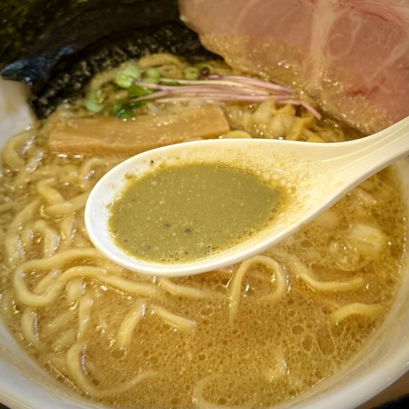 牡蠣と昆布のらー麺専門店MANNISH マニッシュ 新潟県新潟市西区青山 イオン新潟青山店 2階フードコート 牡蠣と昆布の味噌らー麺 牡蠣ペースト付き スープ